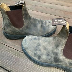 Blundstone 550 Women’s Chelsea Boots- Rustic Brown